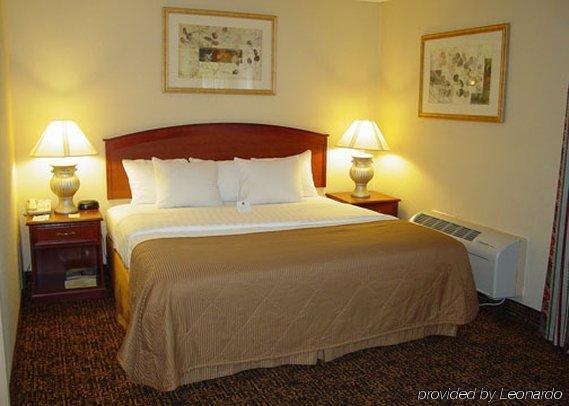 Clarion Hotel & Conference Center 科罗拉多斯普林斯 客房 照片